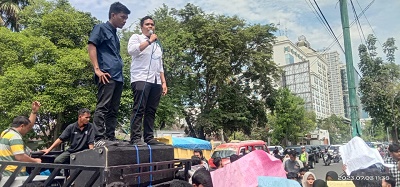 Aliansi Kawal Pemilu Demo Tolak Komisioner KPU dan Bawaslu Tapteng Melanggar Etik