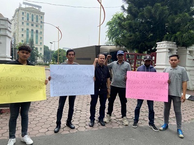 Demo Di Kantor Wali Kota, Warga Minta Pemko Tutup Pabrik Pupuk Di Kompleks Rispa 4 Johor