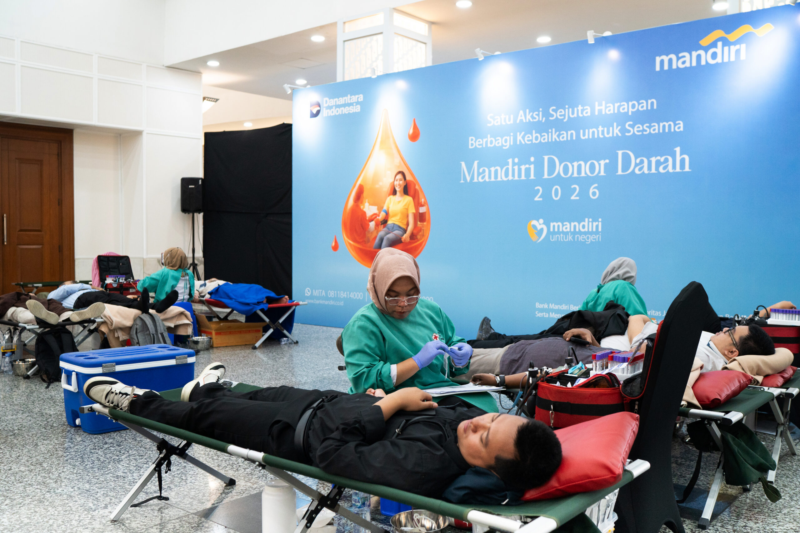 Berbagi Kebaikan untuk Sesama, Bank Mandiri Gelar Donor Darah Massal bagi 2.800 Pendonor