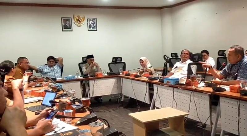 Sekolah Lima Hari Jalan Sendiri