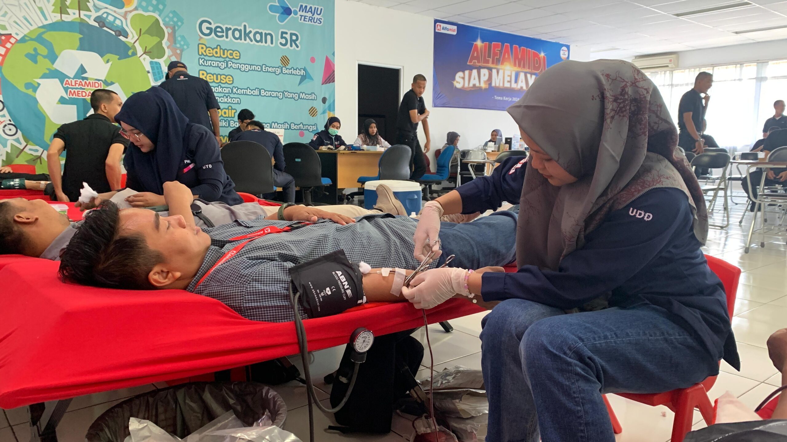 Alfamidi Gelar Donor Darah dan Layanan Kesehatan Gratis Di Medan