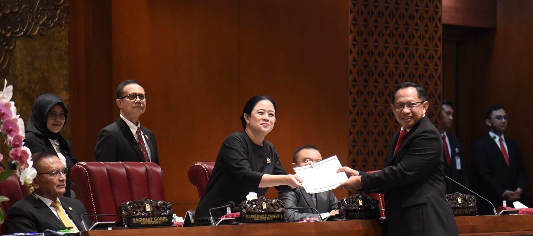 DPR Setujui RUU Desa Menjadi UU