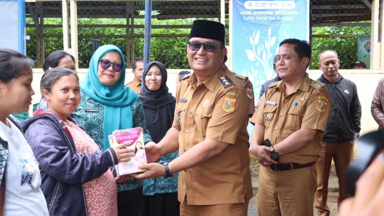 Wabup Dairi Tekankan Pentingnya Periksa Kesehatan Rutin Bumil Dan Lansia