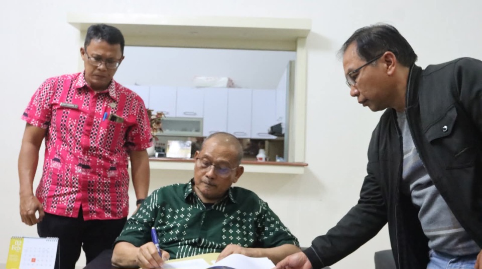 Bupati Dairi Berhentikan Sementara Direksi Perumda Pembangunan