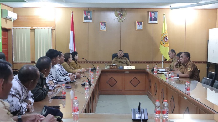 Bupati Vickner: Guru Harus Punya Jiwa Kepemimpinan Yang Menginspirasi