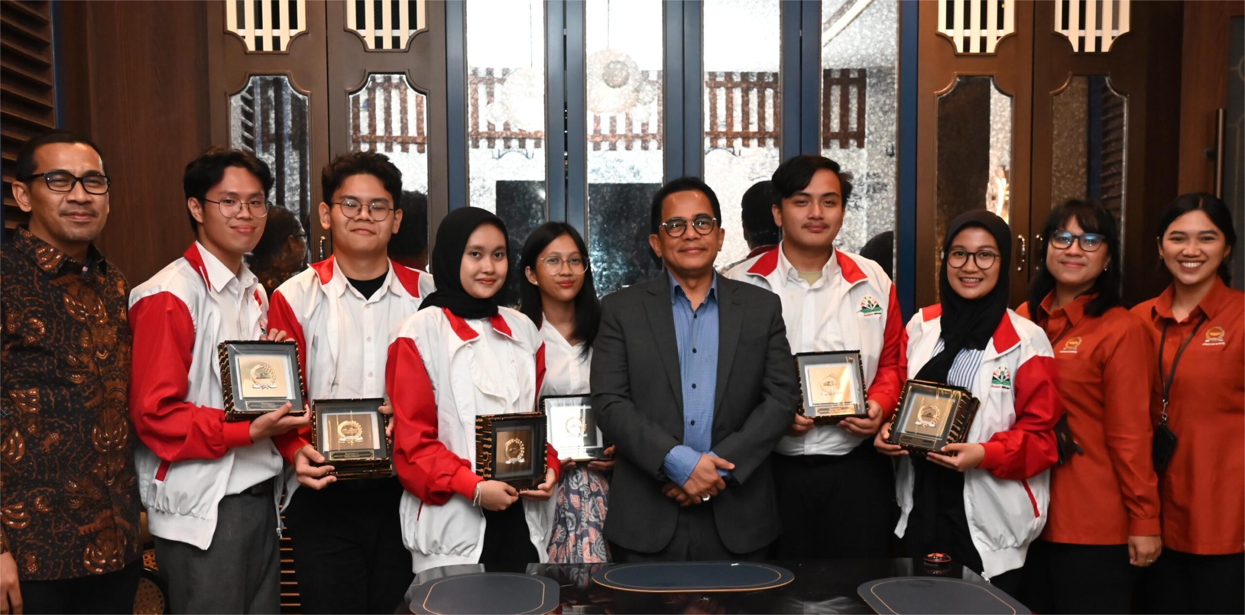 Ikut Sosialisasikan DPR RI, Indra Iskandar Apresiasi Peserta Terbaik Dan Terfavorit Parlemen Remaja 2023