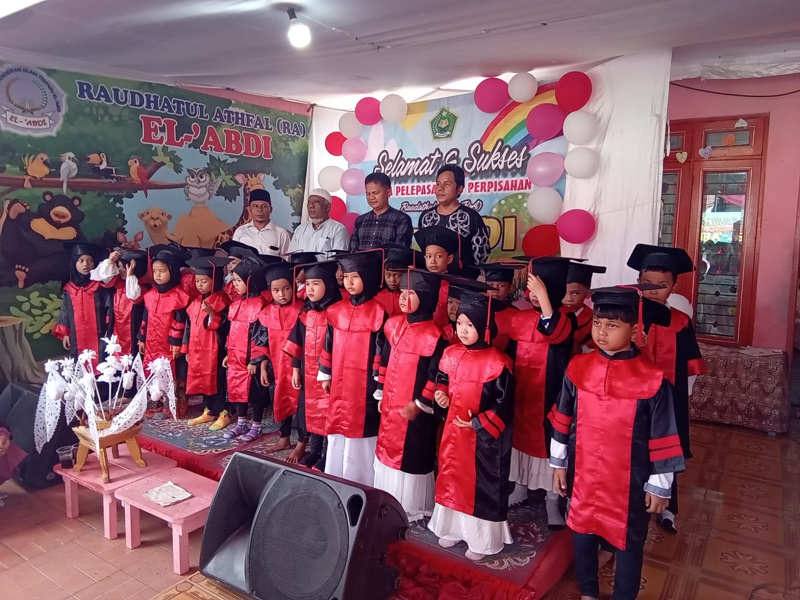 Wisuda 31 Santri RA El-Abdi Angkatan Ke-III Tahun 2023-2024 Berlangsung Meriah