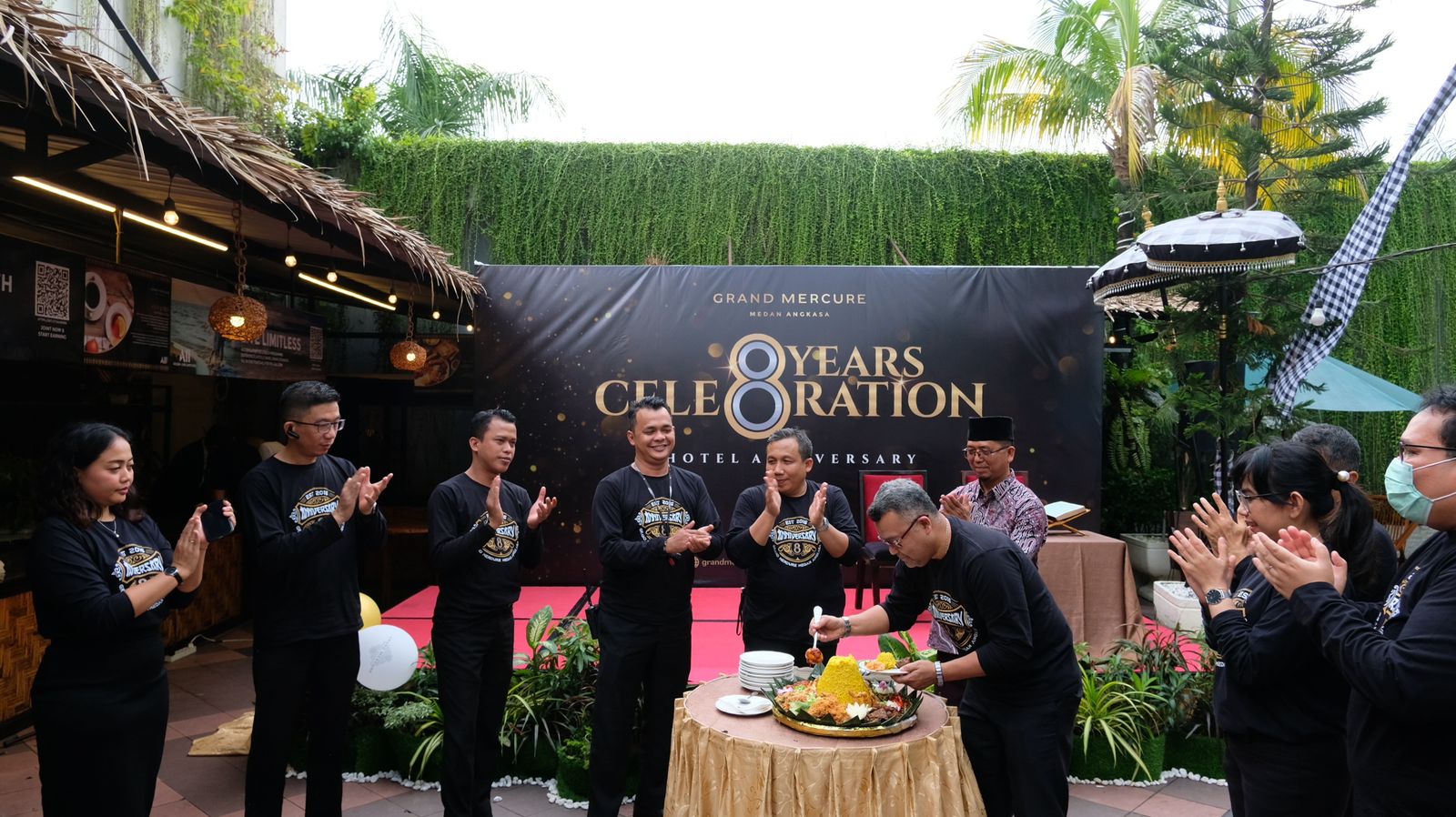 Syukuran Dan Kegiatan Sosial Warnai HUT Ke-8 Grand Mercure Medan