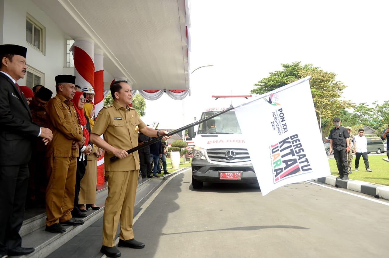 Pj.Gubsu Lepas Parade Ambulans Untuk Mendukung PON