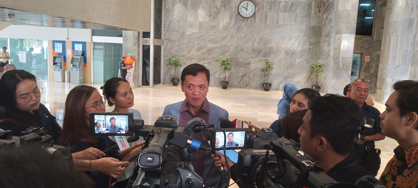 DPR Apresiasi AJK IV Dan Pameran Foto XIII KWP 2024