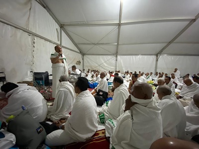 Pimpinan KBIHU Al Marwa Medan Tausiyah Subuh Di Tenda Arafah