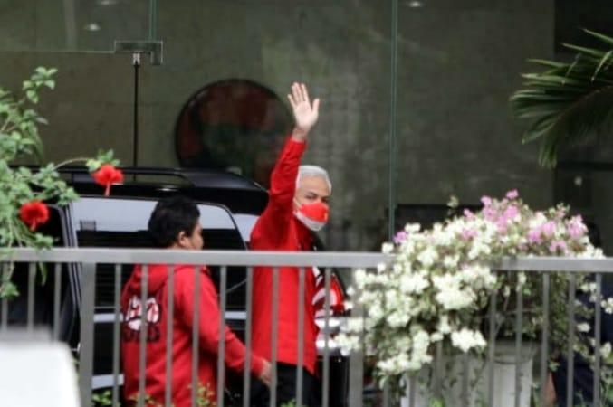 Ganjar Masih Teratas, Prabowo Salip Anies