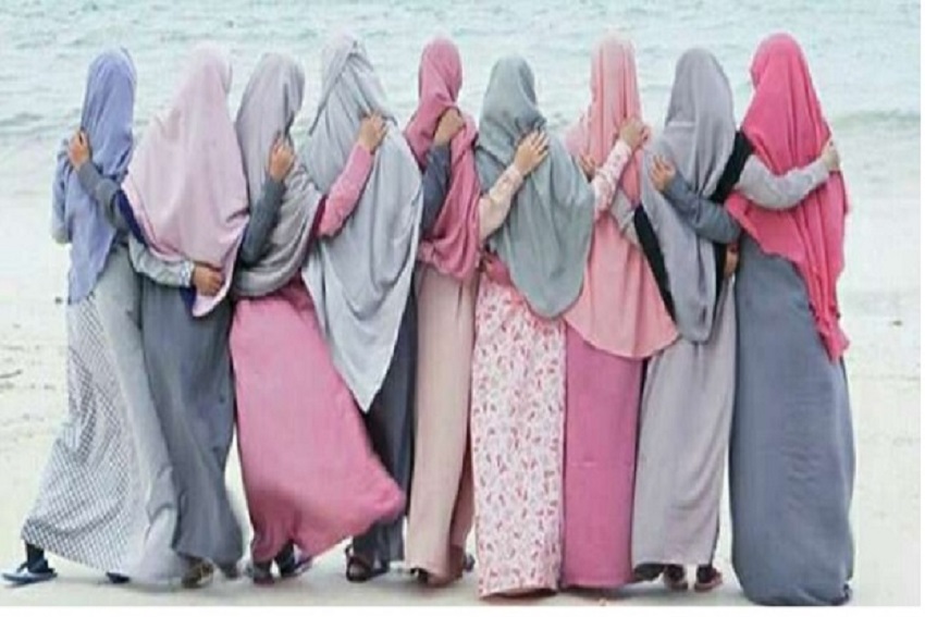 <strong>Kewajiban Berhijab</strong>