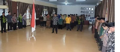 Meski Hujan, ASN Kemenag Medan Antusias Ikuti Upacara Hari Pahlawan Ke 77