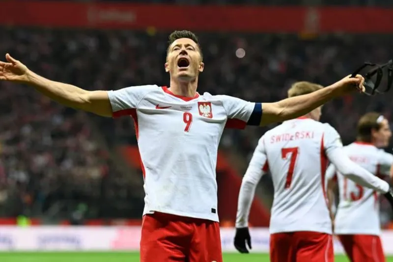 Polandia Atasi Albania, Denmark Kalahkan Makedonia Utara
