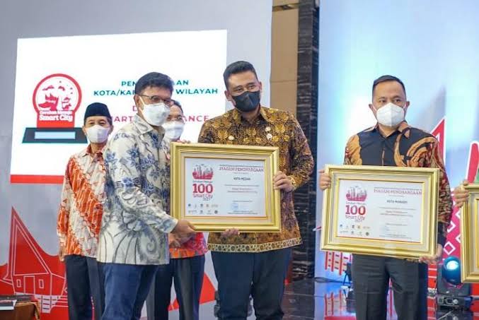 Pemko Medan Raih Anugerah Keterbukaan Informasi Publik