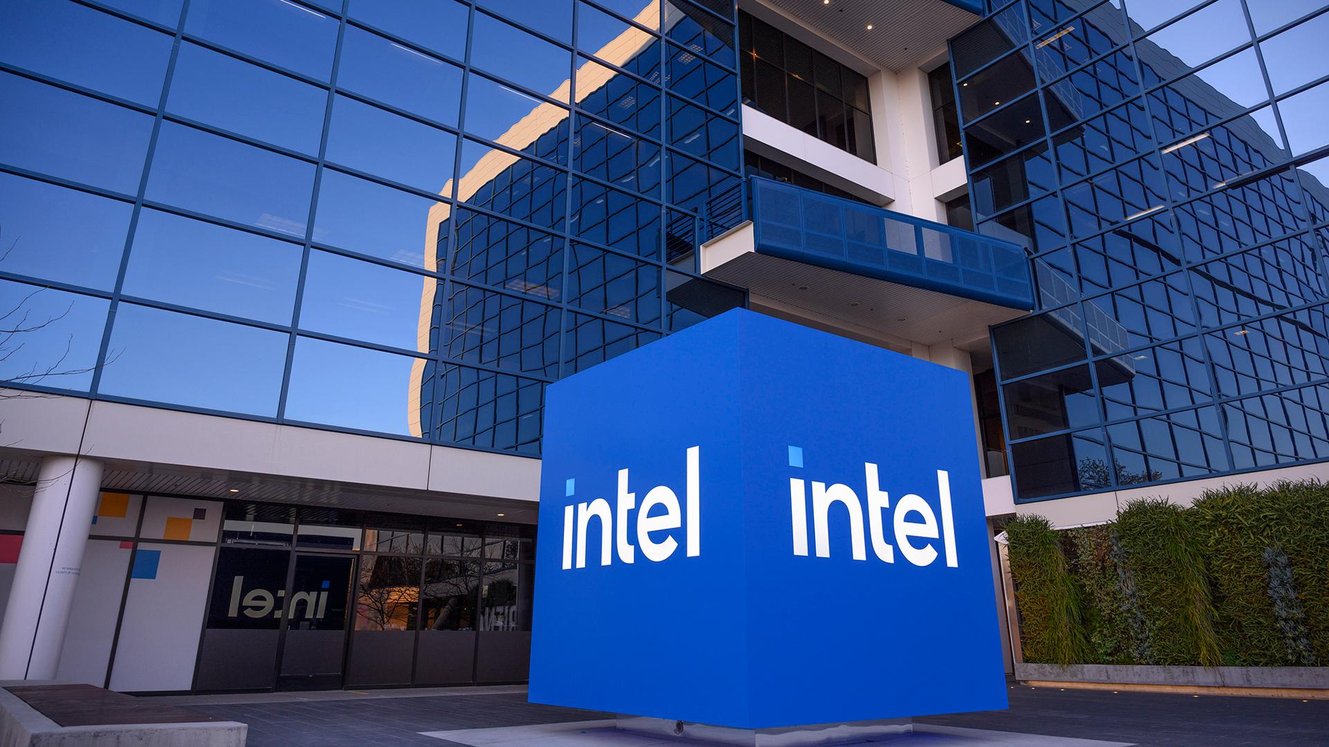 Intel Menghadirkan AI Everywhere di Seluruh Jaringan, Edge, dan Enterprise