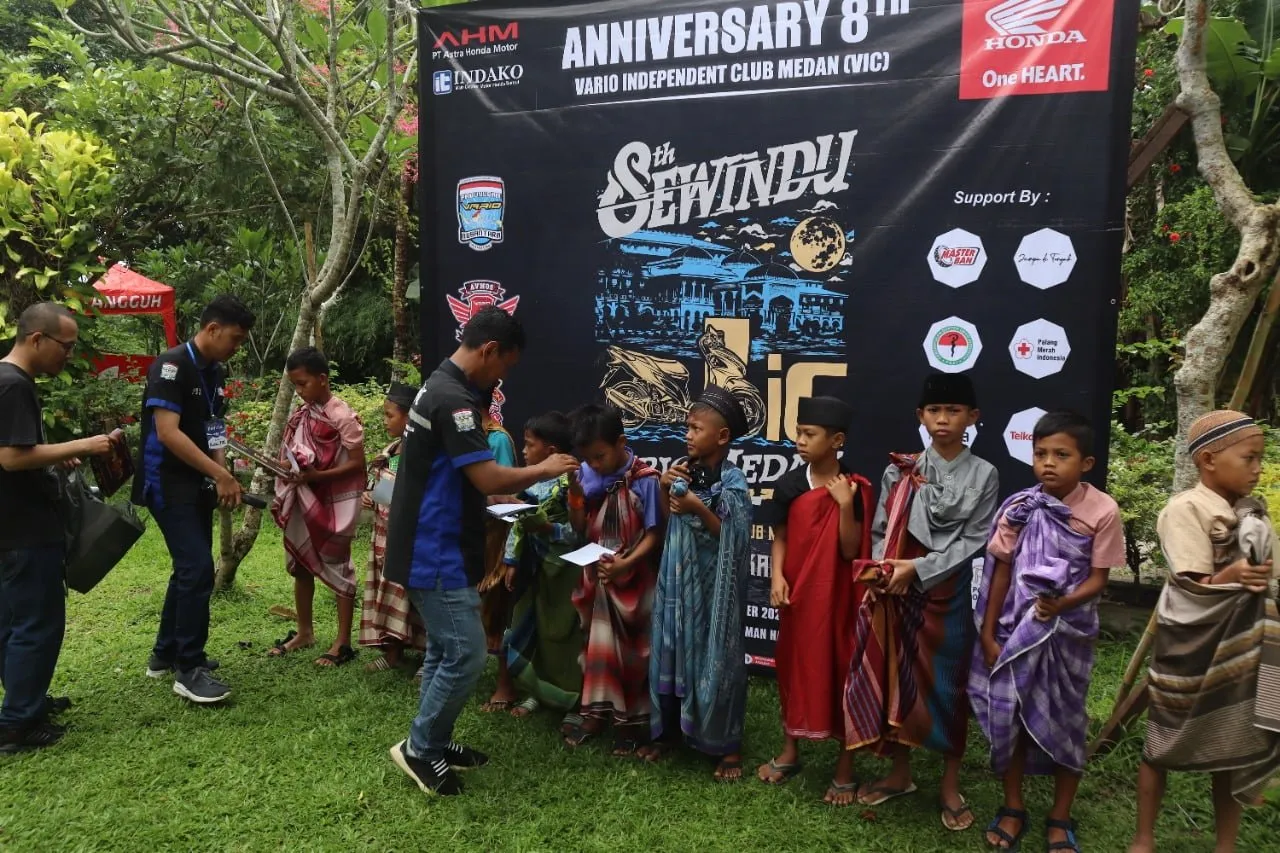 Ultah Ke-8, Bikers VIC Medan Aksi Sosial