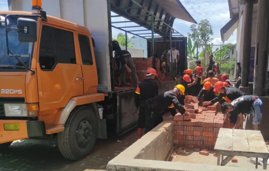 Poldasu Kirim Bantuan Material Bangunan Ke Taput