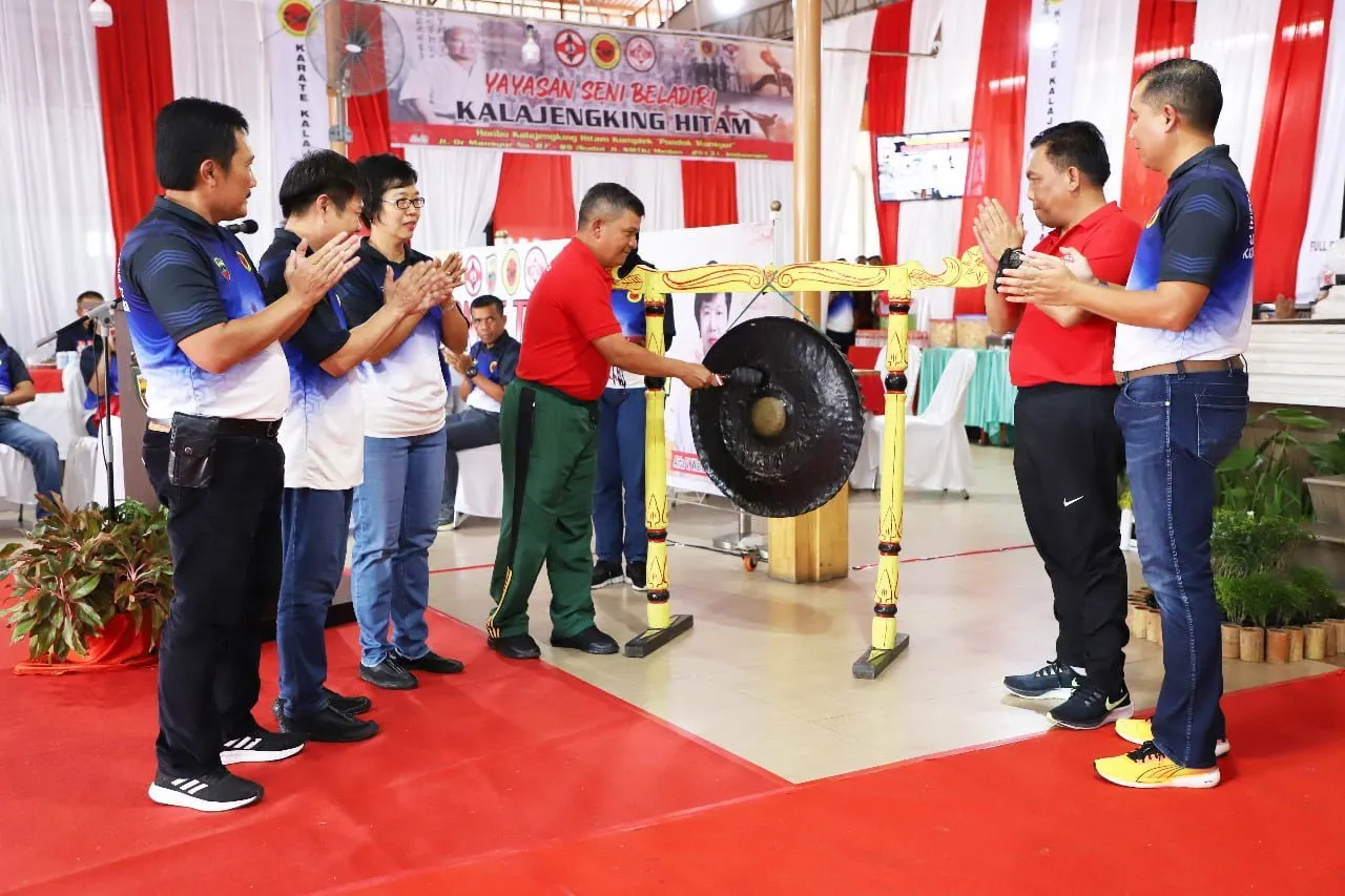 Pangdam I/BB Buka Kejurnas Karate Pelajar