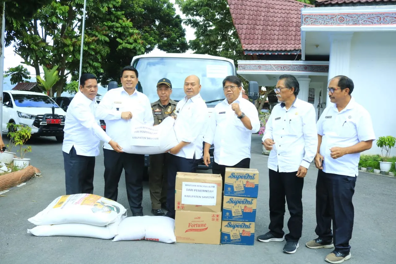 Bawa 10 Kepala OPD, Bupati Samosir Beri Bantuan Ke Bupati Taput