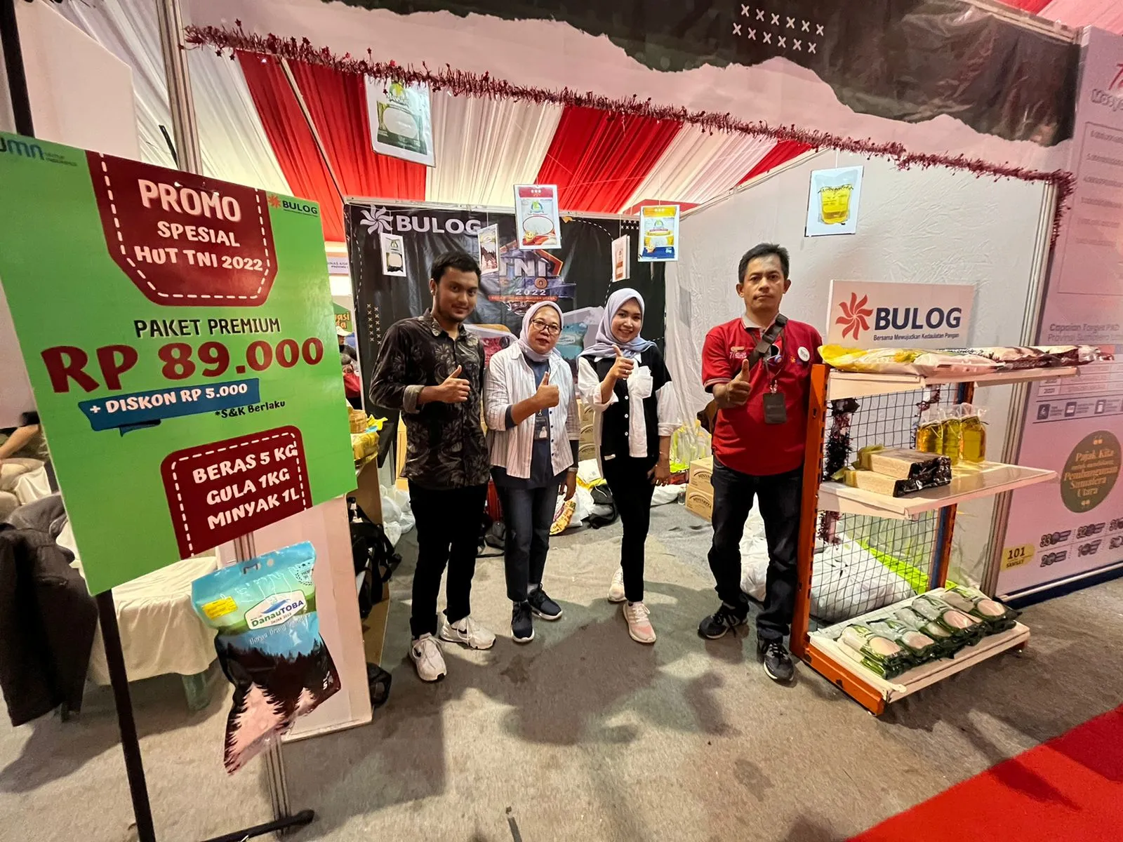 Bantu Masyarakat Medan, Bulog Gelar Pasar Murah
