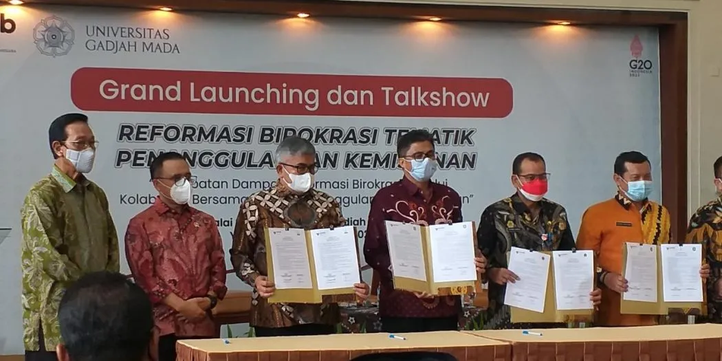 11 Provinsi Tandatangani Komitmen Reformasi Birokrasi Tematik Penanggulangan Kemiskinan Di UGM