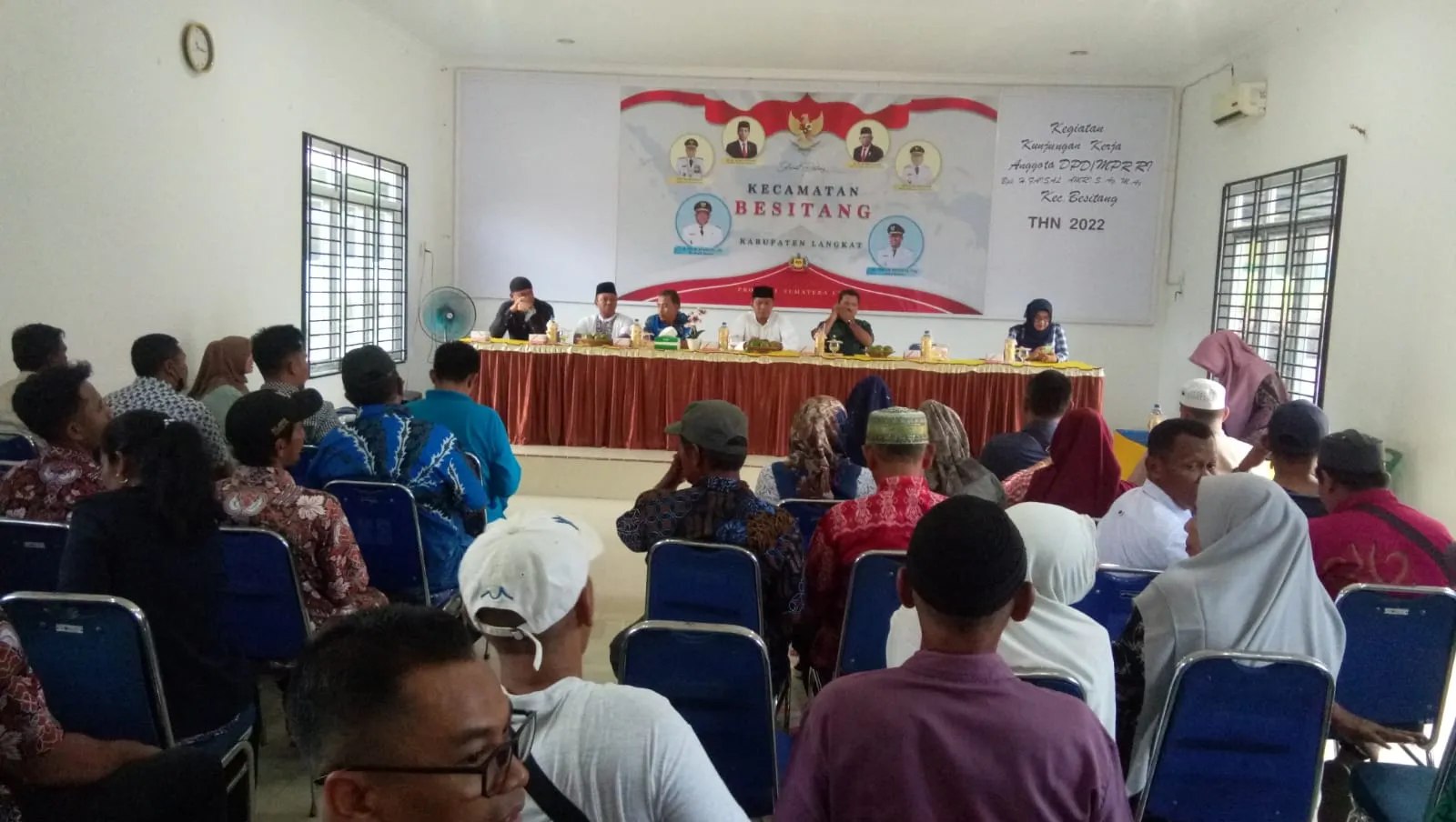 Warga Besitang Sampaikan Keluhan Dampak Proyek PT KAI Kepada Anggota DPD RI