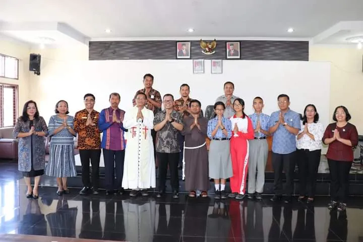 Berangkatkan Kontingen PESPARANI Tingkat Nasional, Bupati: Promosikan Toba Sebagai Daerah Wisata