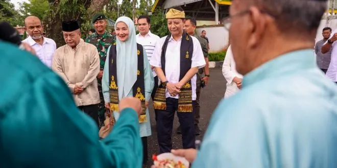 Tiba Di Meuligoe Aceh Tamiang, Pj Gubernur Berbalas Pantun Dengan Bupati