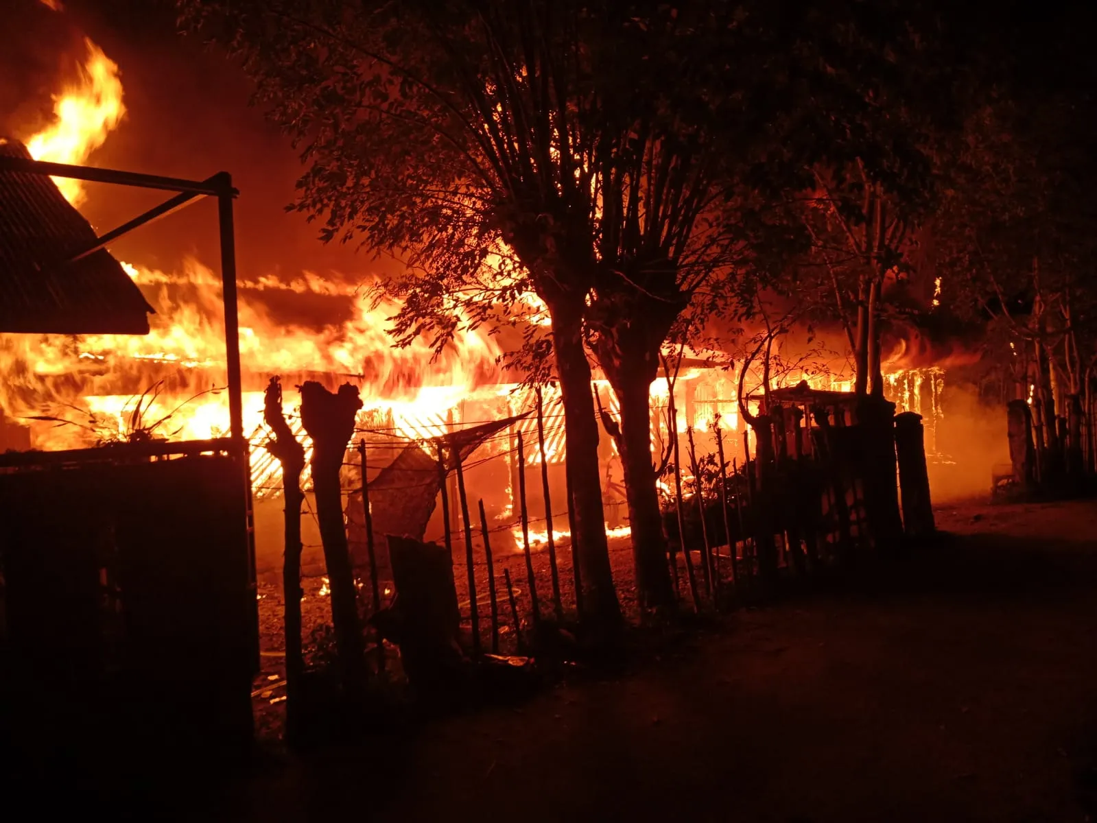 4 Rumah Musnah Terbakar