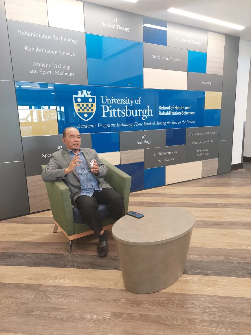 Rektor UNIVA Presentase Di Universitas Pittsburgh USA