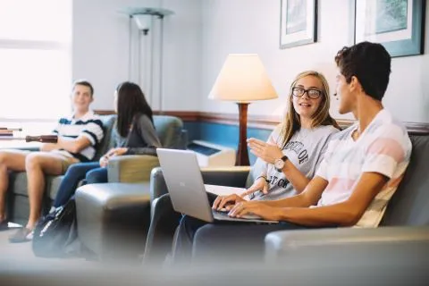 Lembaga Pendidikan Mendorong Pesatnya Pemanfaatan Aruba Wi-Fi 6E Untuk Ruang Kelas Digital dan Fasilitas-Fasilitas Cerdas pada Abad 21