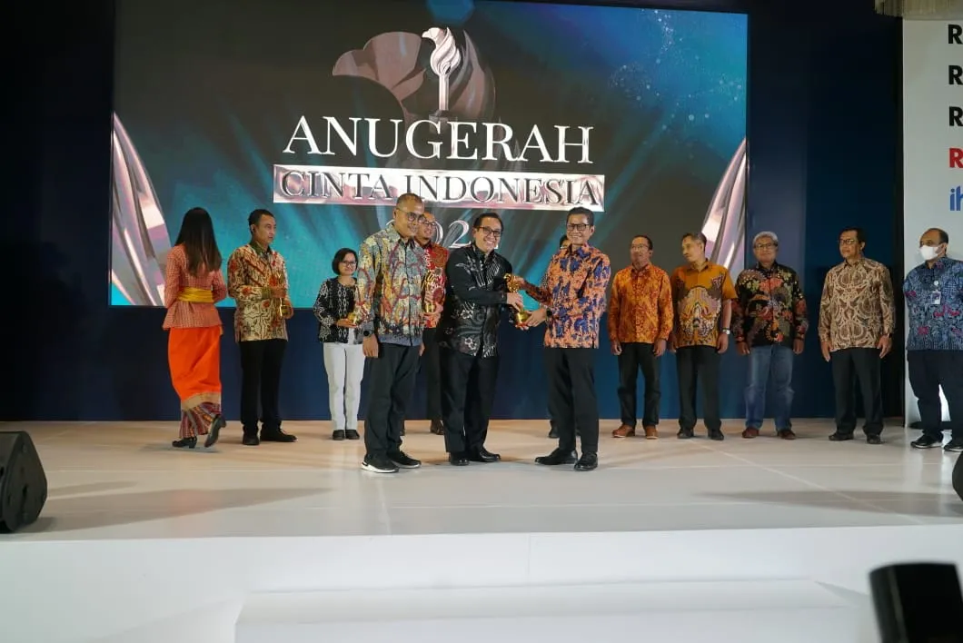 Konsisten Tingkatkan Persentase TKDN, Bio Farma Raih Penghargaan<br>Anugerah Cinta Indonesia 2022