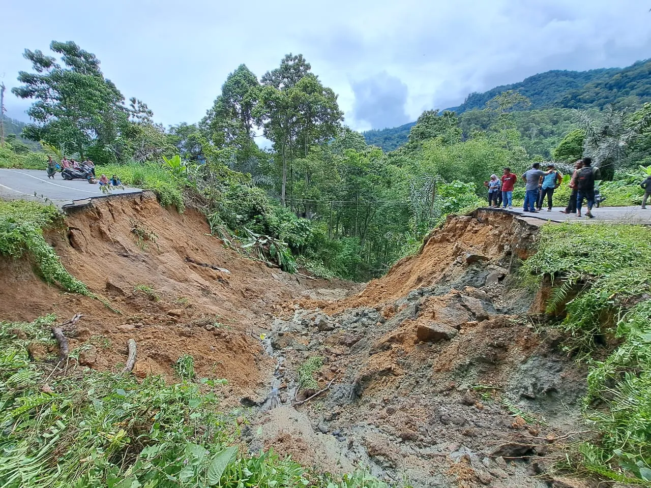 Lintas Aceh Timur – Galus Putus