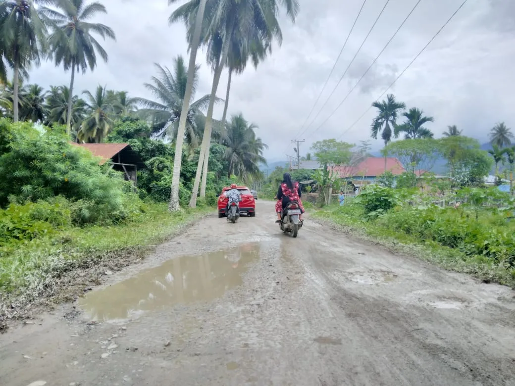 Mewakili Bupati Madina Curhat Soal Jalan Rusak