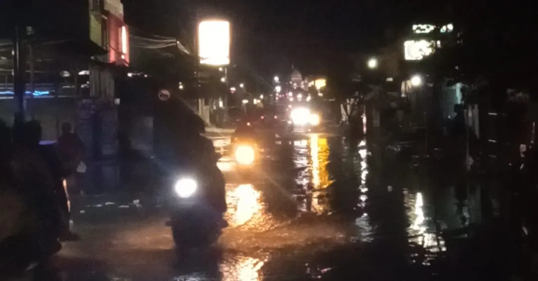 Tamiang Masih Diguyur Hujan, Banjir Masih Tinggi, Jalinsum Aceh-Medan Sepi