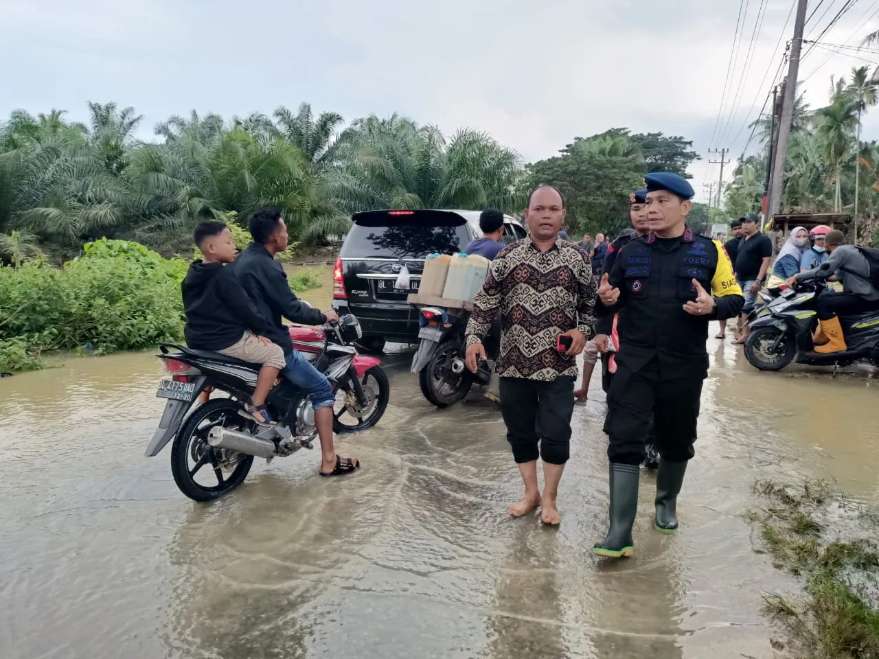 Brimob Siaga Banjir Dan SAR Dirikan Posko Penanggulangan Bencana