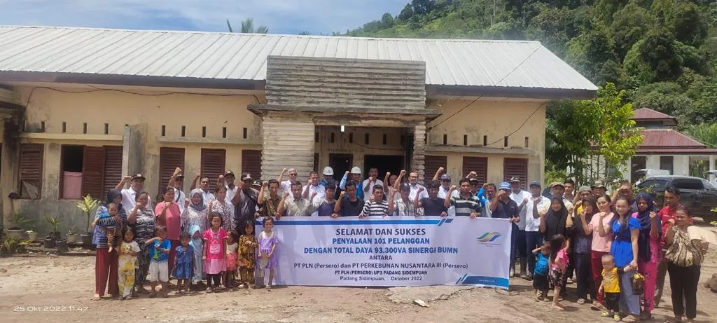 Sinergi BUMN, PLN dan PTPN III Hadirkan Listrik di Desa Muara UPU Tapsel