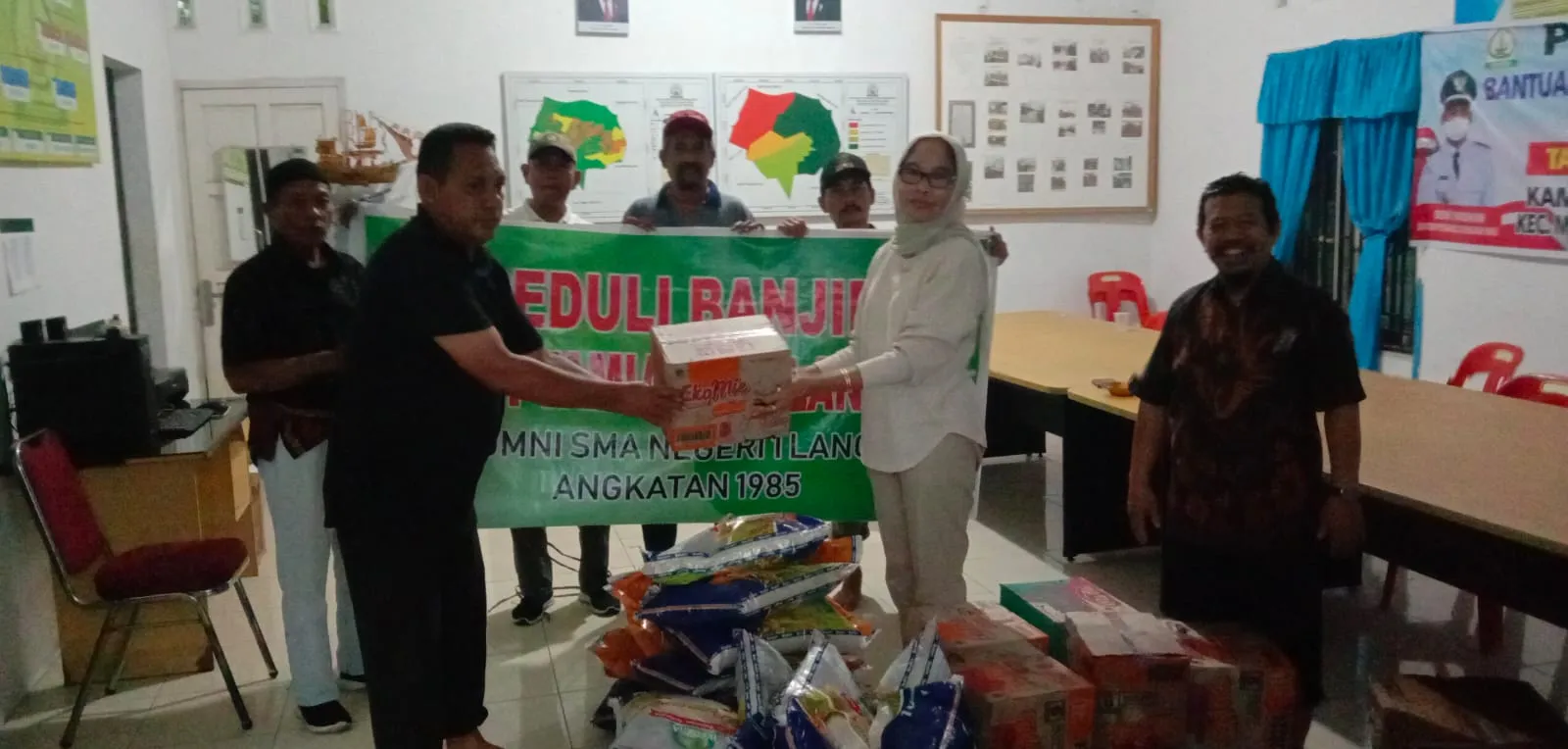 Alumni SMAN 1 Langsa Bantu Korban Banjir Di Atam Dan Langsa