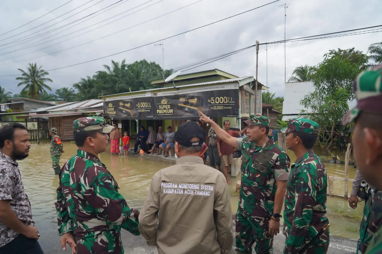 Temui Pengungsi, Danrem 011/Lilawangsa Sempat Terjebak Banjir Tamiang