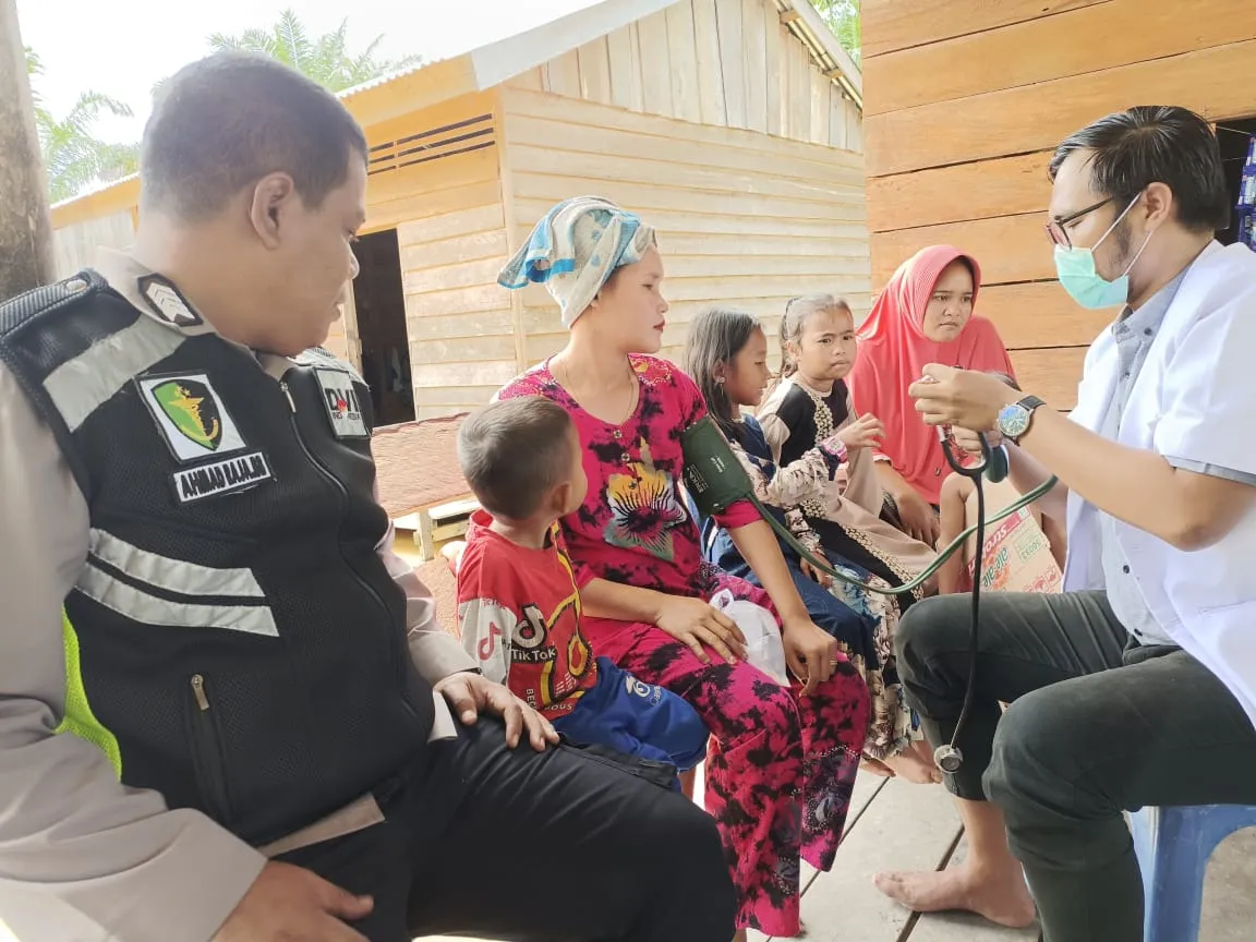 Pelayanan Kesehatan Gratis Polres Subulussalam Kepada Warga Terdampak Banjir