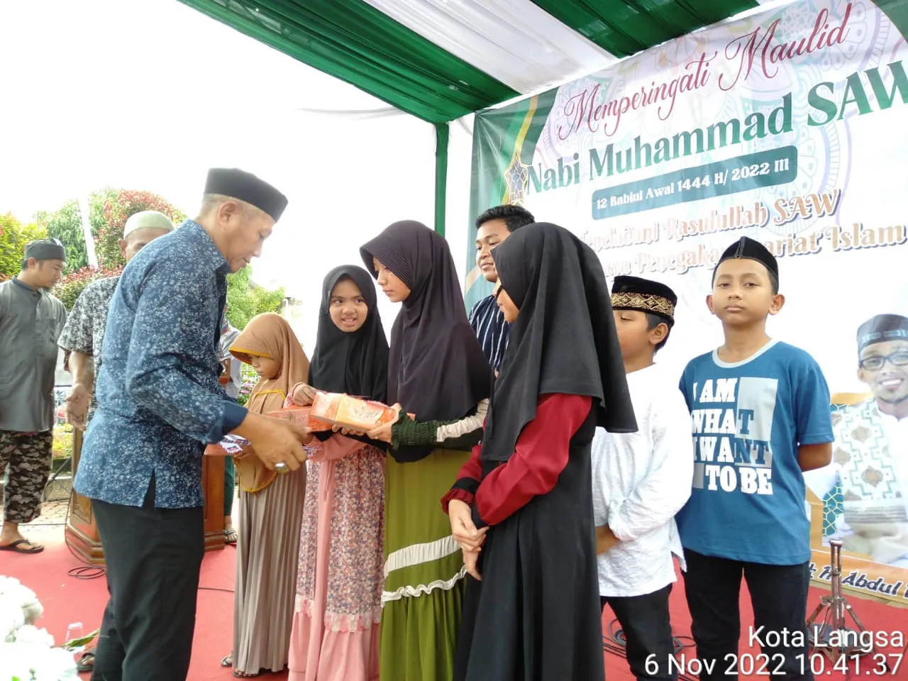 Gampong Jawa Gelar Maulid Nabi Serta Santuni Yatim Piatu