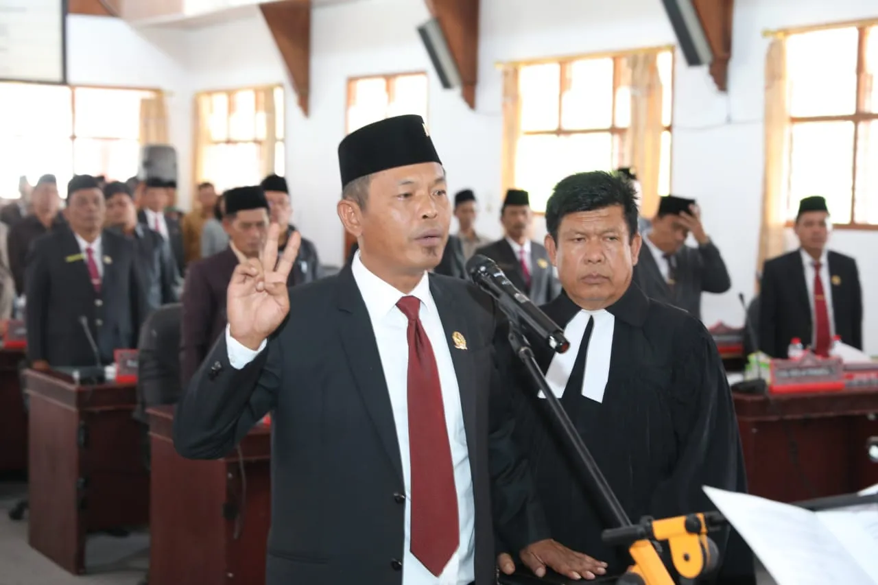 Arifin Nababan Dilantik Jadi Ketua DPRD Taput
