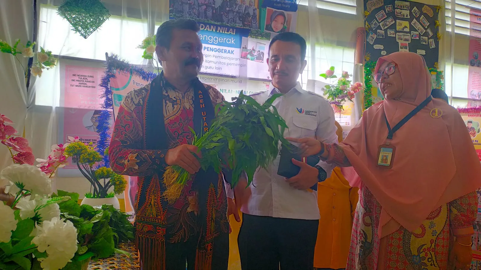 98 Guru Penggerak Angkatan IV Aceh Utara Panen Hasil Karya Di SMPN-1 Bayu