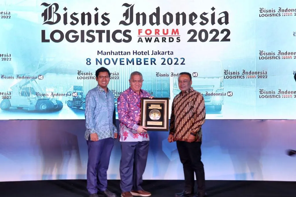 JNE Raih Penghargaan "Bisnis Indonesia Logistics Awards 2022