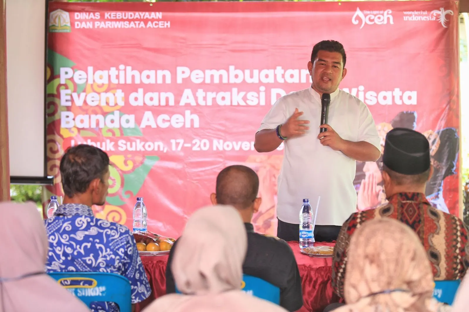 Gelar Pelatihan Di Desa Wisata, Kadisbudpar Ajak Warga Muliakan Tamu