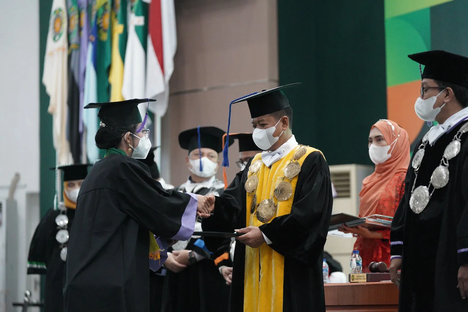 Rektor Wisuda 2.232 Sarjana Baru USU