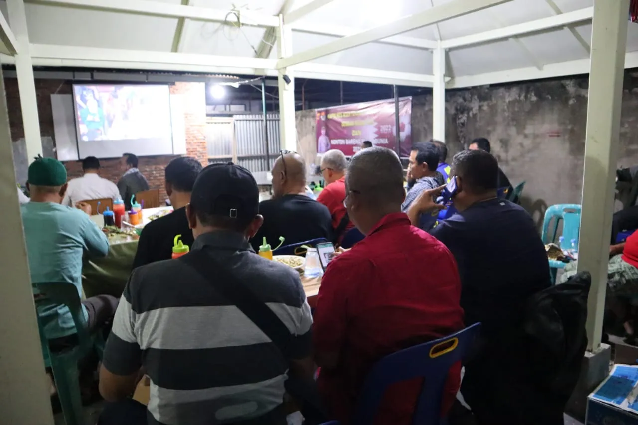 Kapolres Agara Nobar Piala Dunia Bersama Insan Pers