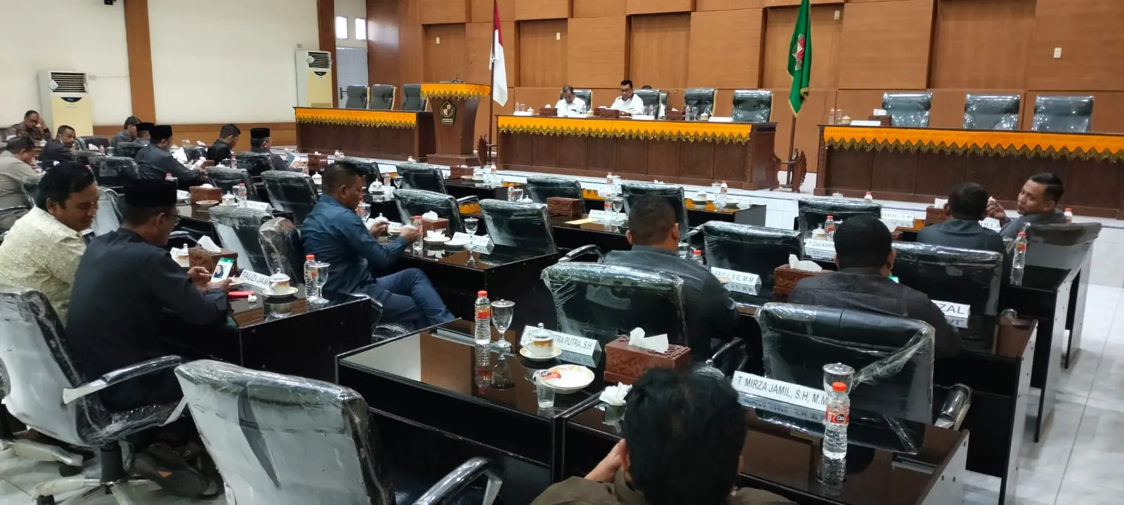 Demam Piala Dunia, Rapat Paripurna Ke 3 Molor, Banyak Anggota DPRK Pidie Bolos